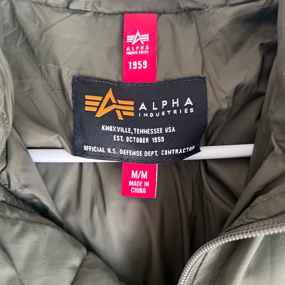 Alpha Industries Bomber Jacket - Picture 6 of 9